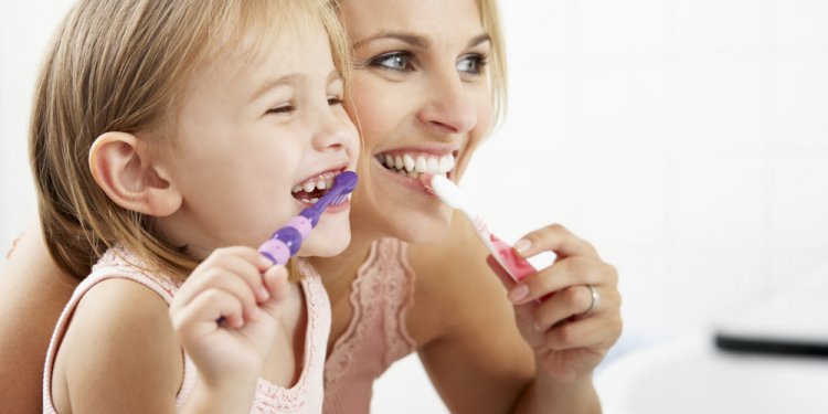 Healthy dental habits child